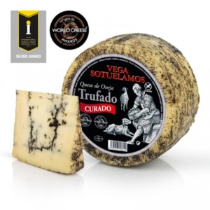 QUESO OVEJA CURADO TRUFADO VEGA SOTUELAMOS MITADES, KILO