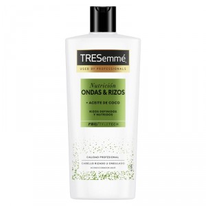 ACONDICIONADOR TRESEMME BOTANIQUE COCO  685 ML.